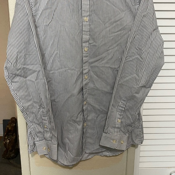 H&M collared button down - Picture 3 of 6